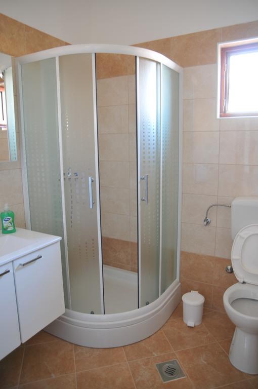 A&L Apartment Sukosan Bagian luar foto