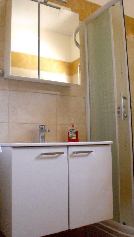 A&L Apartment Sukosan Bagian luar foto